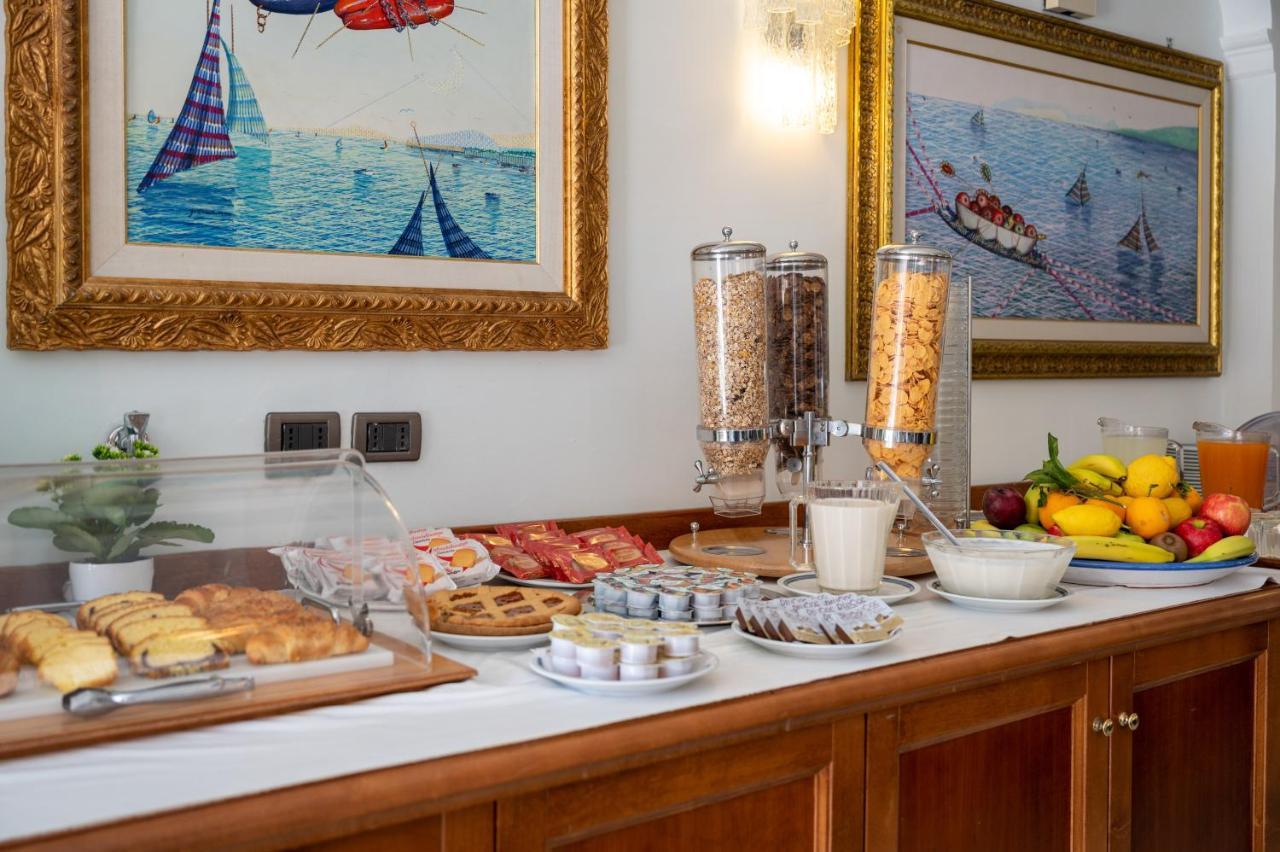 Hotel Montana SantʼAgata sui Due Golfi Εξωτερικό φωτογραφία