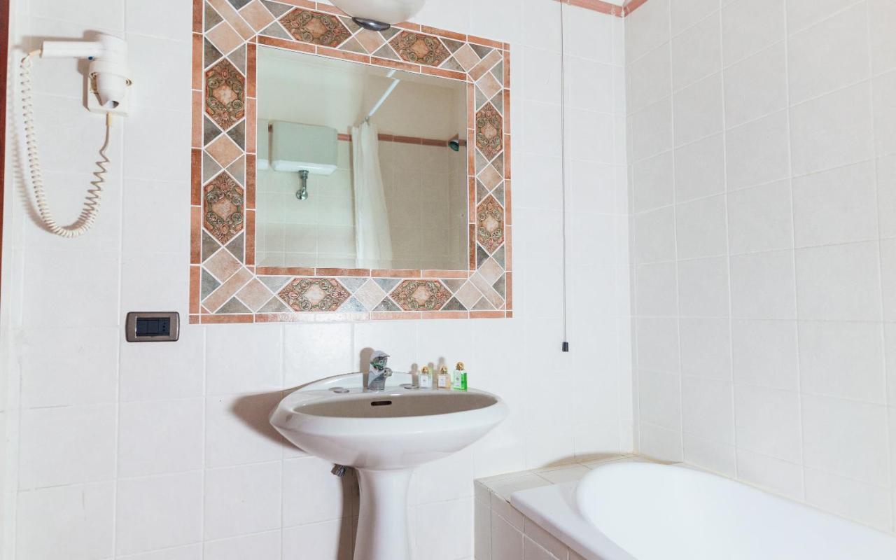 Hotel Montana SantʼAgata sui Due Golfi Εξωτερικό φωτογραφία