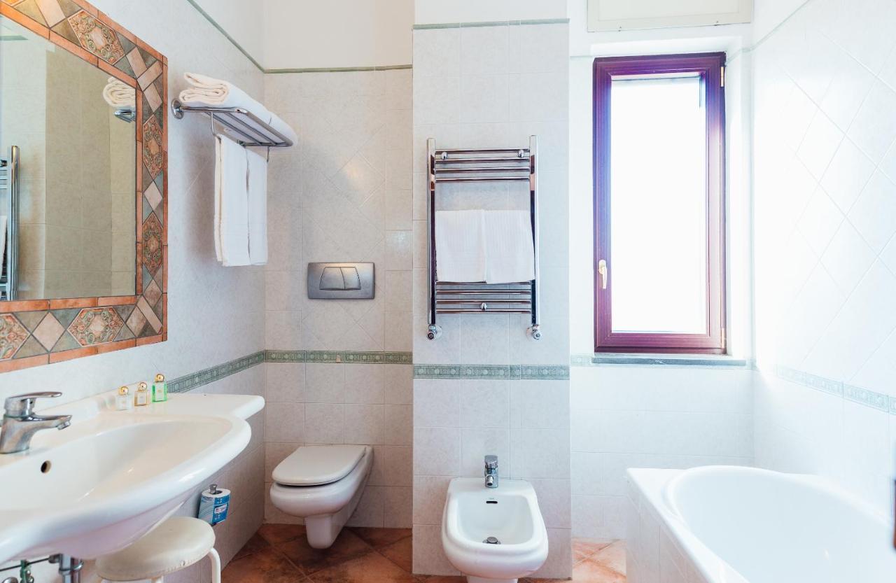 Hotel Montana SantʼAgata sui Due Golfi Εξωτερικό φωτογραφία